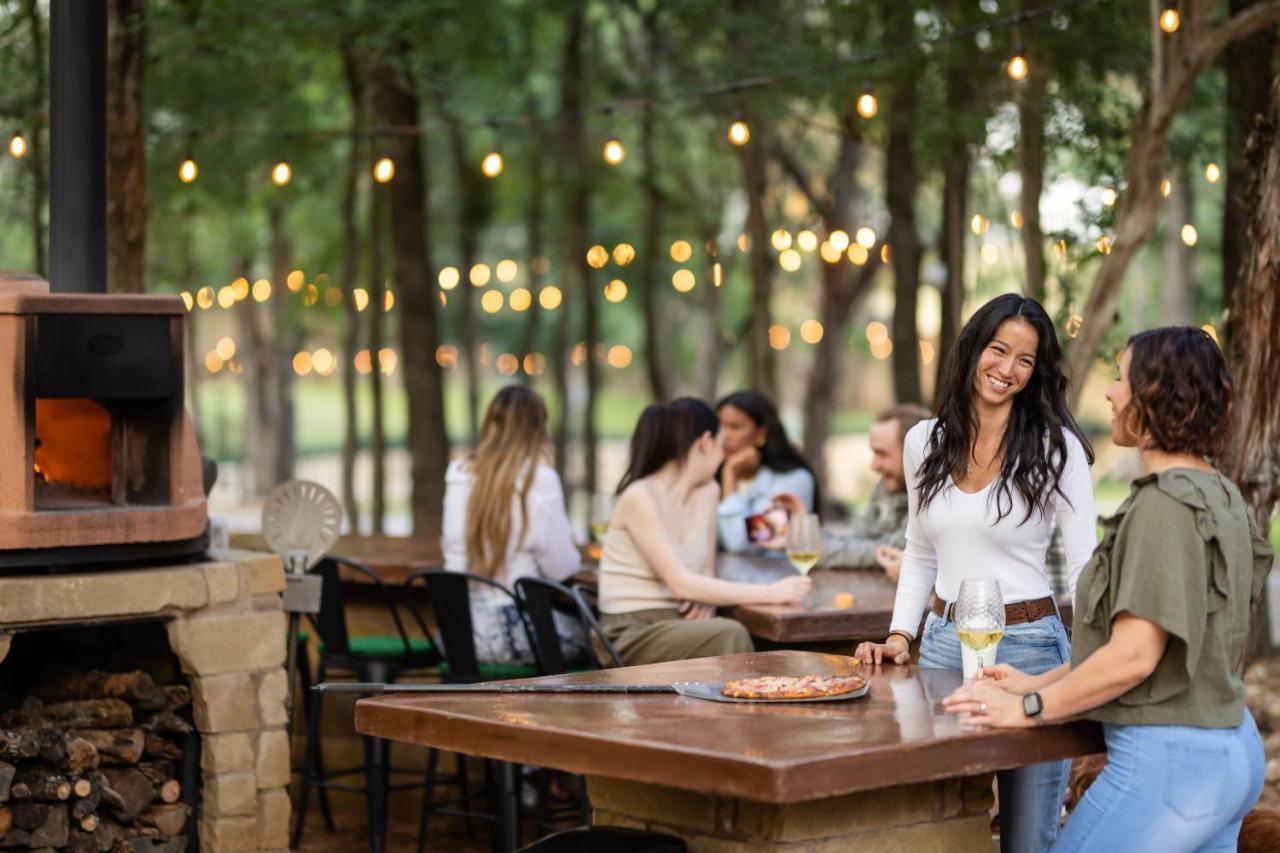 7744 Ranch Glamping Resort Austin Dış mekan fotoğraf