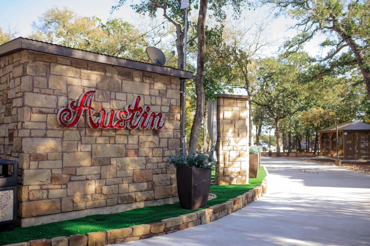 7744 Ranch Glamping Resort Austin Dış mekan fotoğraf