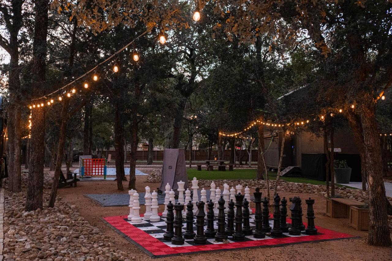 7744 Ranch Glamping Resort Austin Dış mekan fotoğraf